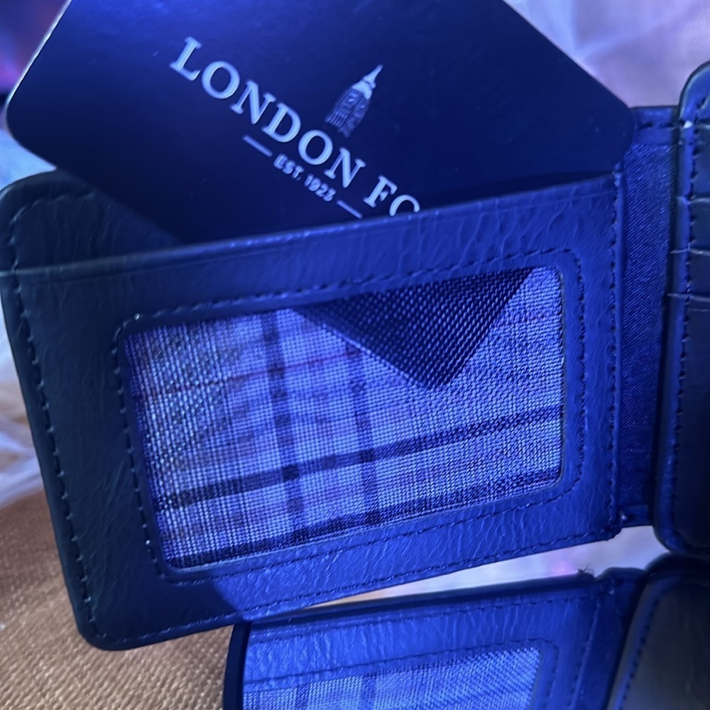 London Fog Black Passcase/Wallet PU Comes with Tin Case - Picture 6 of 8